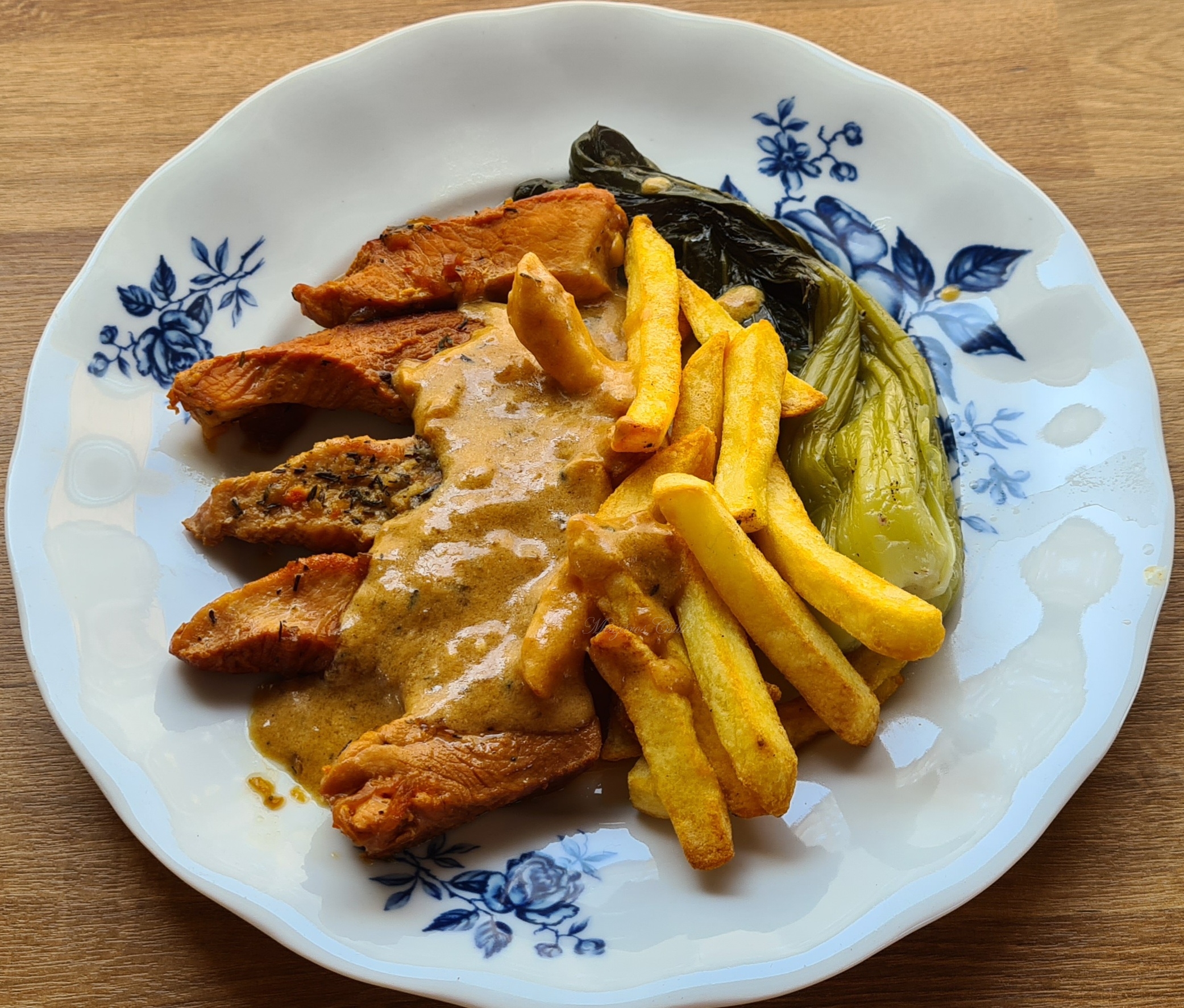 Glutén- és laktózmentes pulykamell csíkok gyorsfőzőben készítve