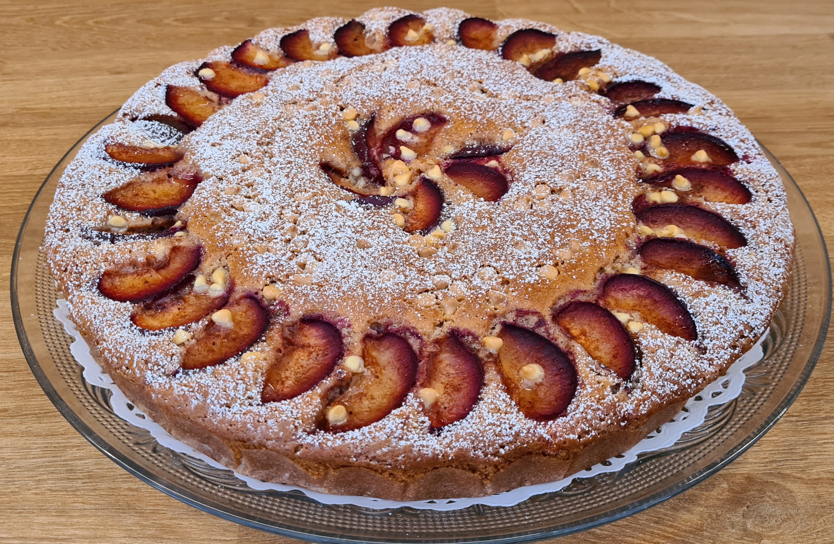 Glutén- és laktózmentes fahéjas-szilvás pite