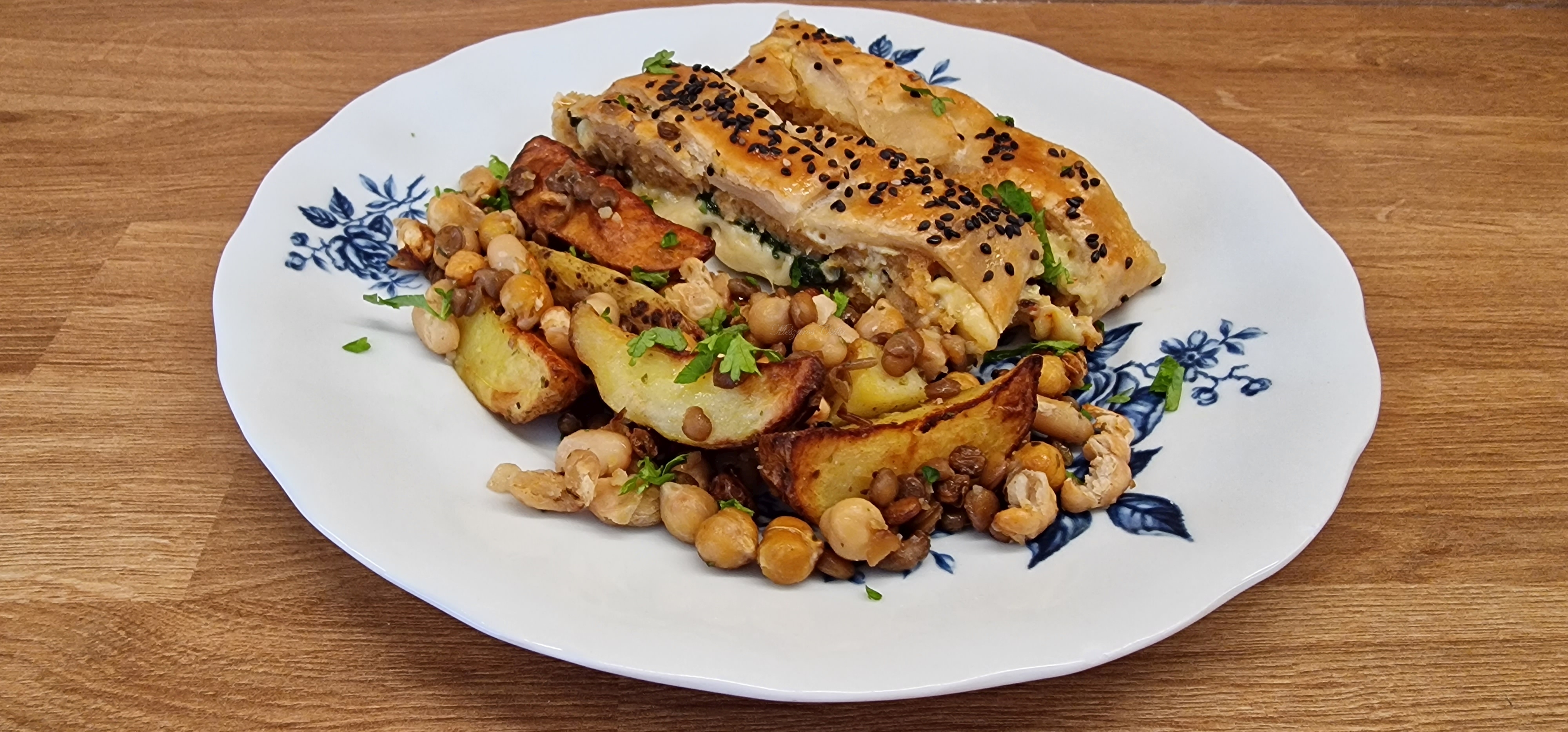 Glutén- és laktózmentes vajas tésztában sült csirke