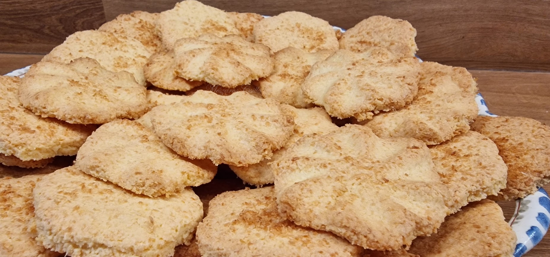 Glutén- és laktózmentes kókuszos keksz